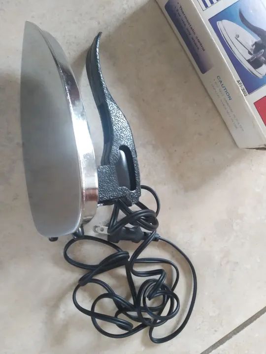 Ferro de Passar Roupa para viagem. Bi volt - Foto 3