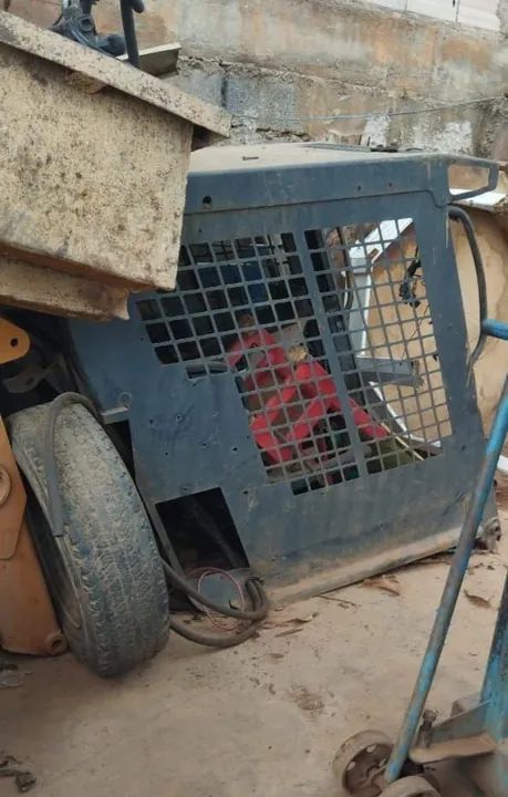 Peças para mini carregadeira Case  - Foto 3