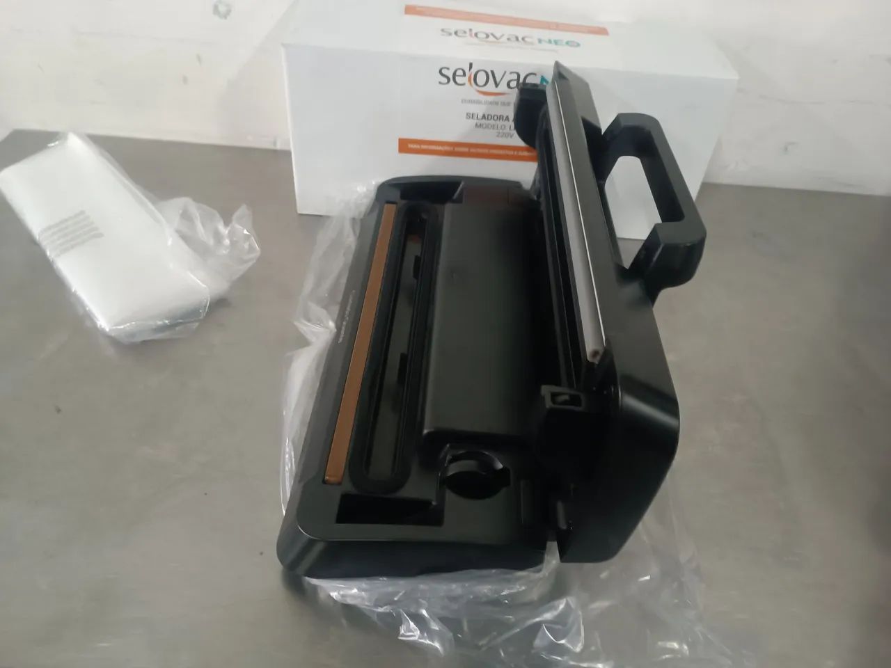 Seladora  a vácuo nova garantia de 1 ano pela fábrica  220 volts  - Foto 2