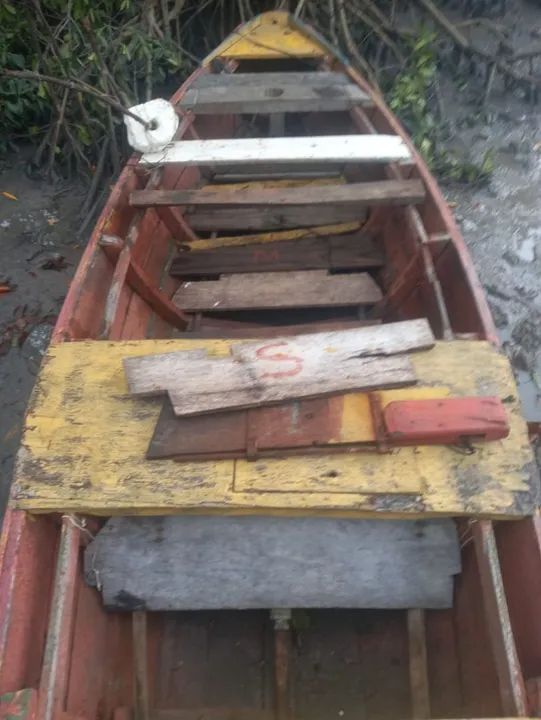 Barco de madeira, ideal para pescaria! - Foto 2