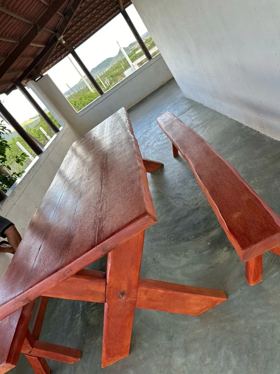 Mesa Rústica em Madeira 