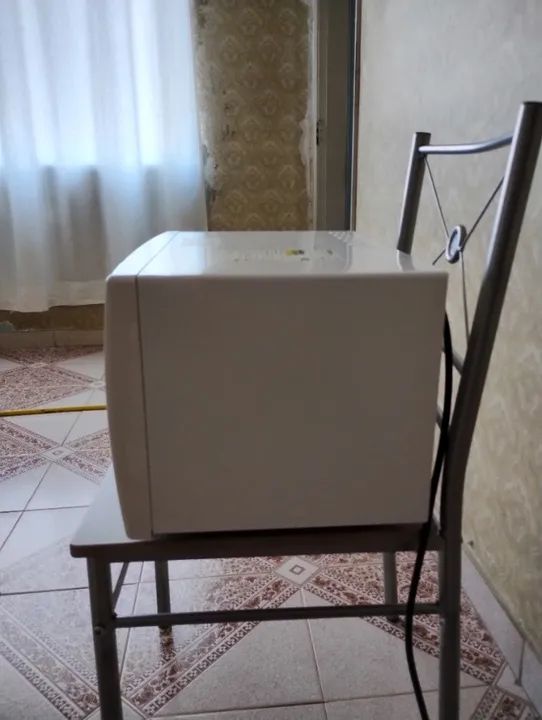 Micro-ondas Electrolux MTD30 branco 20L 127V - Foto 4