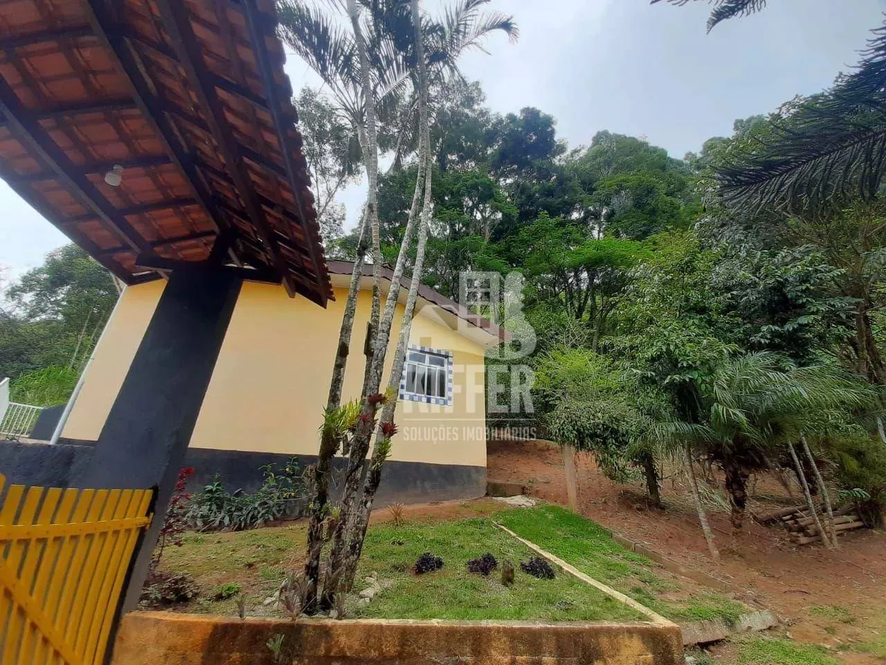 Sítio com 8 quartos à venda, 30000 m² por R$ 650.000 - Largo do Machado - Santa Maria Mada