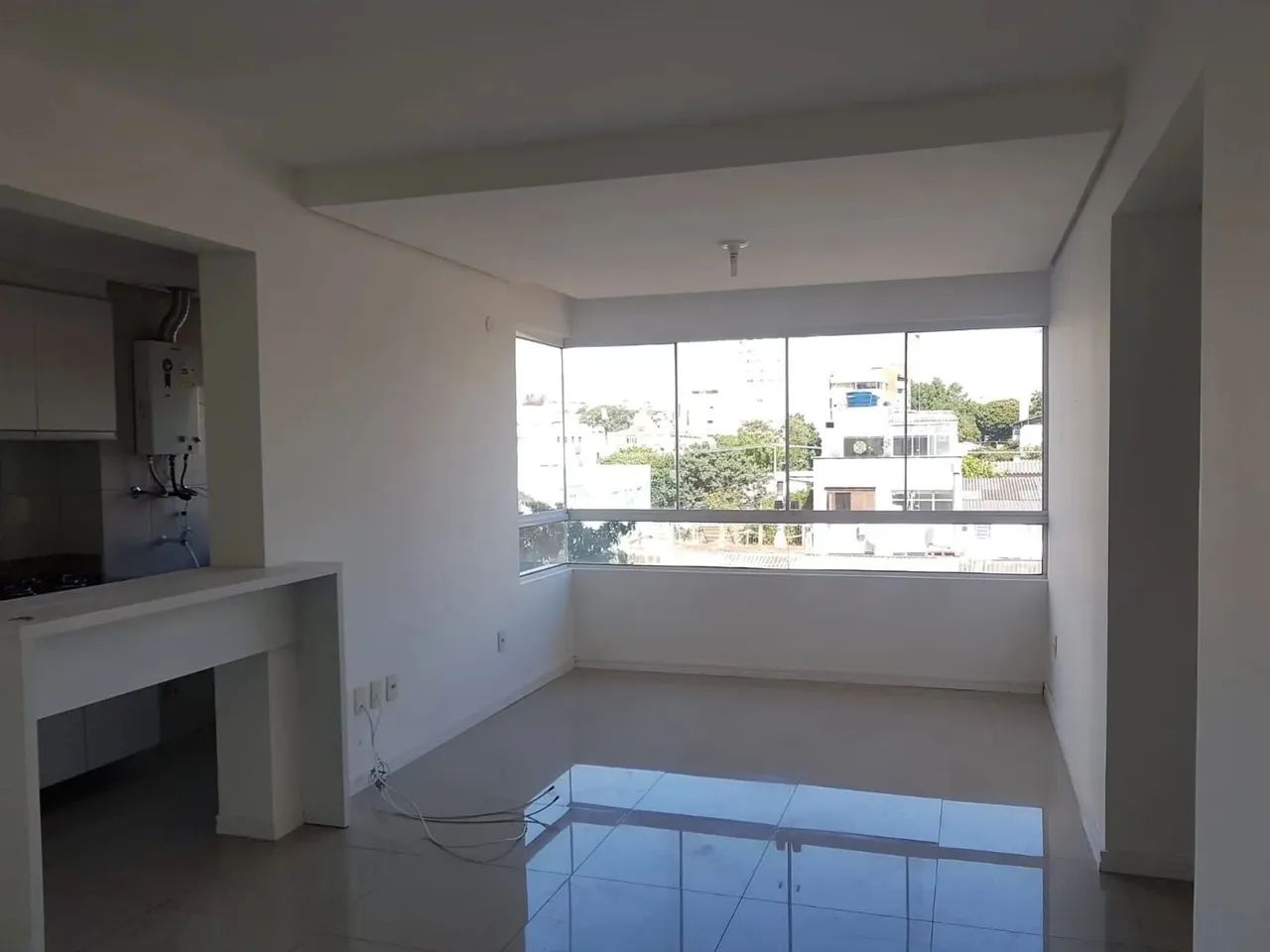 Apartamento de 02 dormitórios com vaga de garagem no bairro Santana,