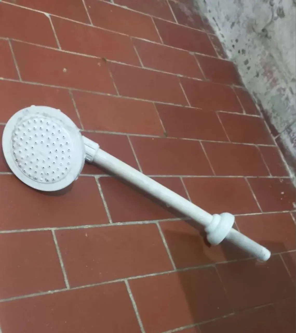 Chuveiro de Plástico todo bom