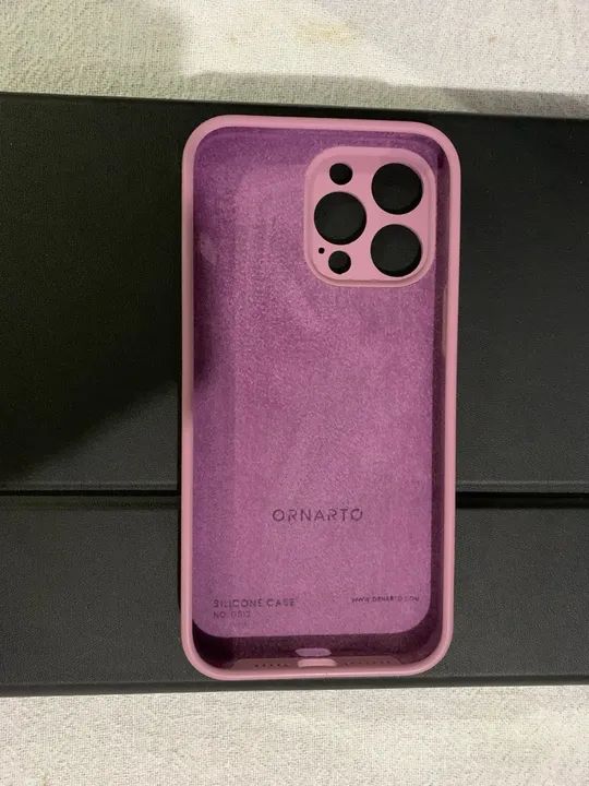 Capinhas para iPhone 14 Pro Max Semi novas silicone aveludada - Foto 6