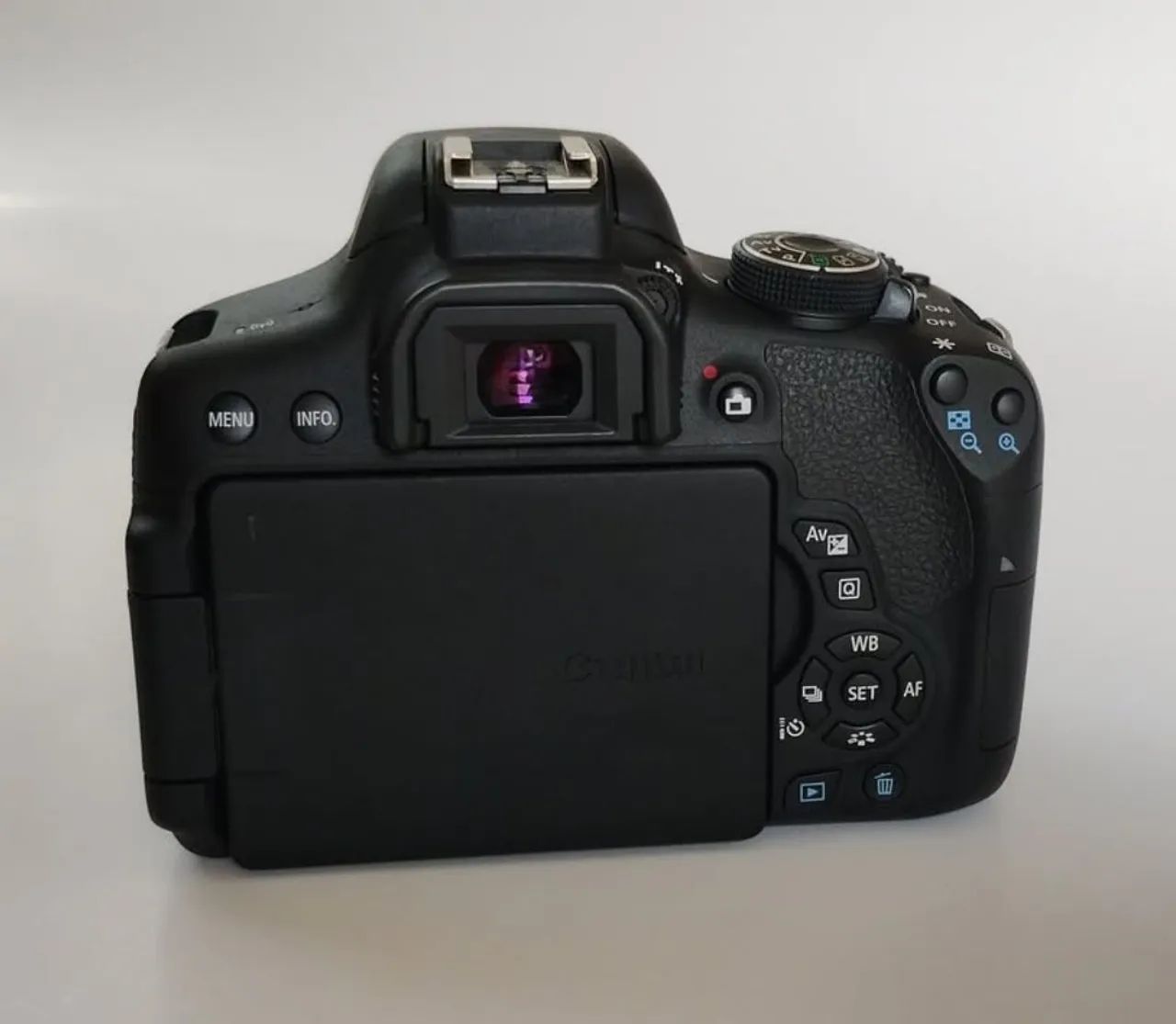 Câmera Canon EOS Rebel T6i Completa Wi-Fi 24mp Tela Articulada  - Foto 5