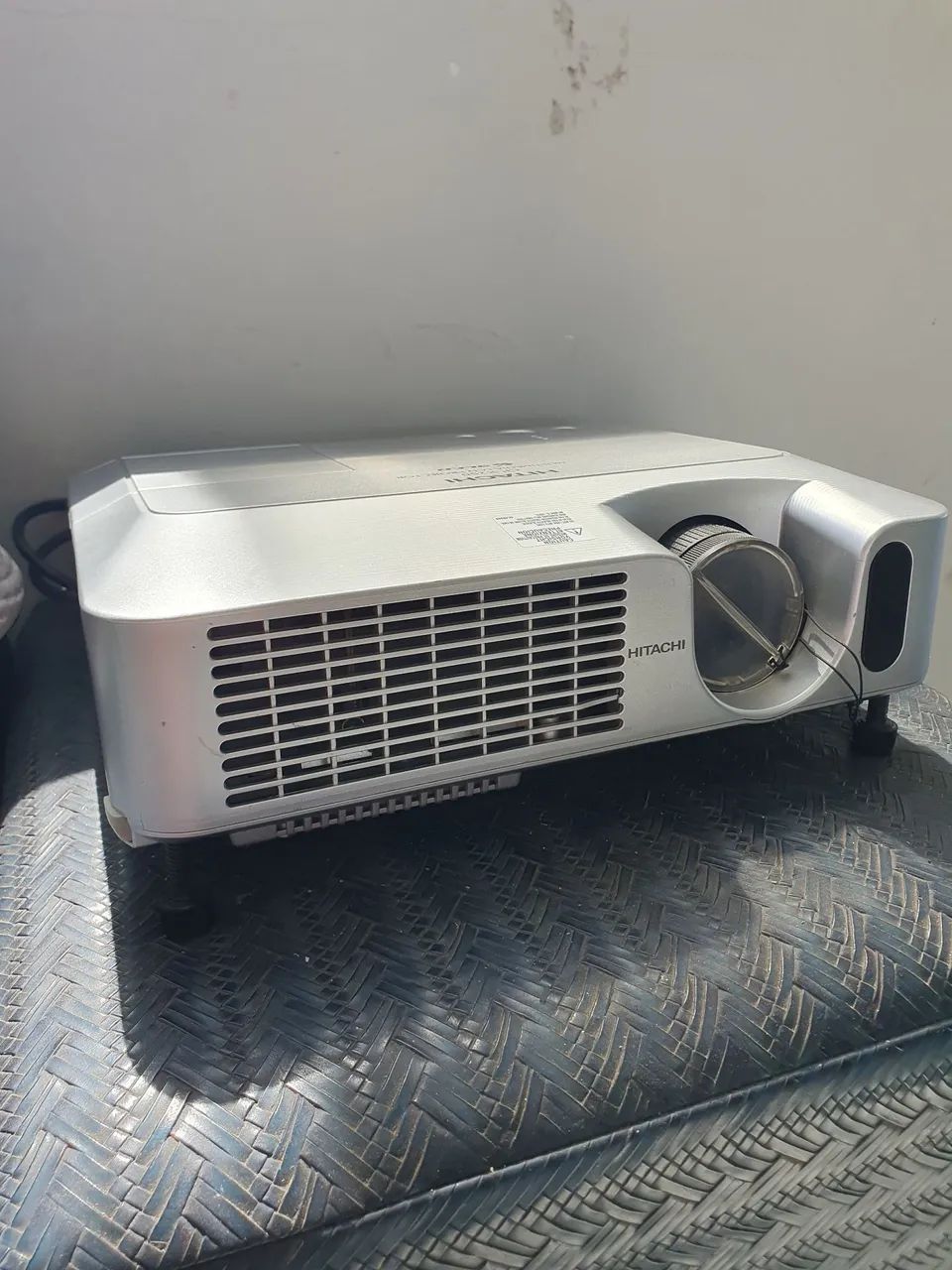 Projetor Hitachi CP-X250 - Alta qualidade de imagem