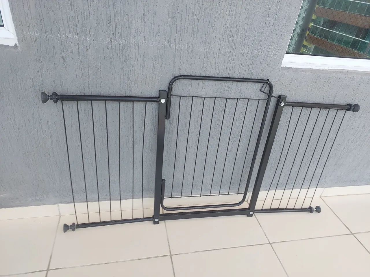 Portão de Segurança para Bebês ou pets com comprimento máximo 1,40m