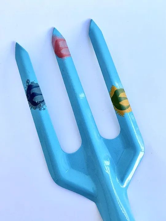 Garfo Metálico 3 Dentes para Jardinagem - Foto 2