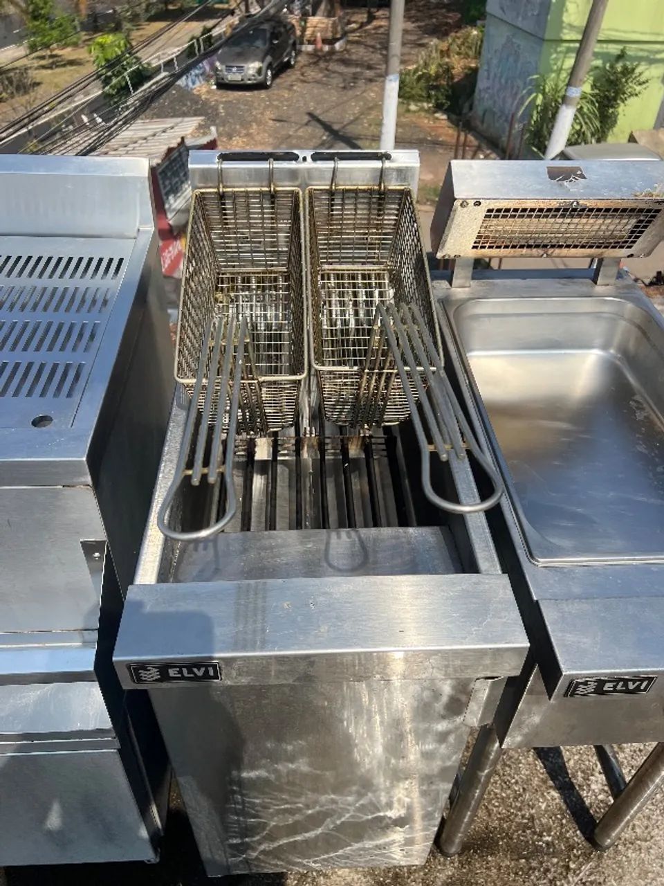 Fritadeira elétrica industrial marca elvi inox  - Foto 2