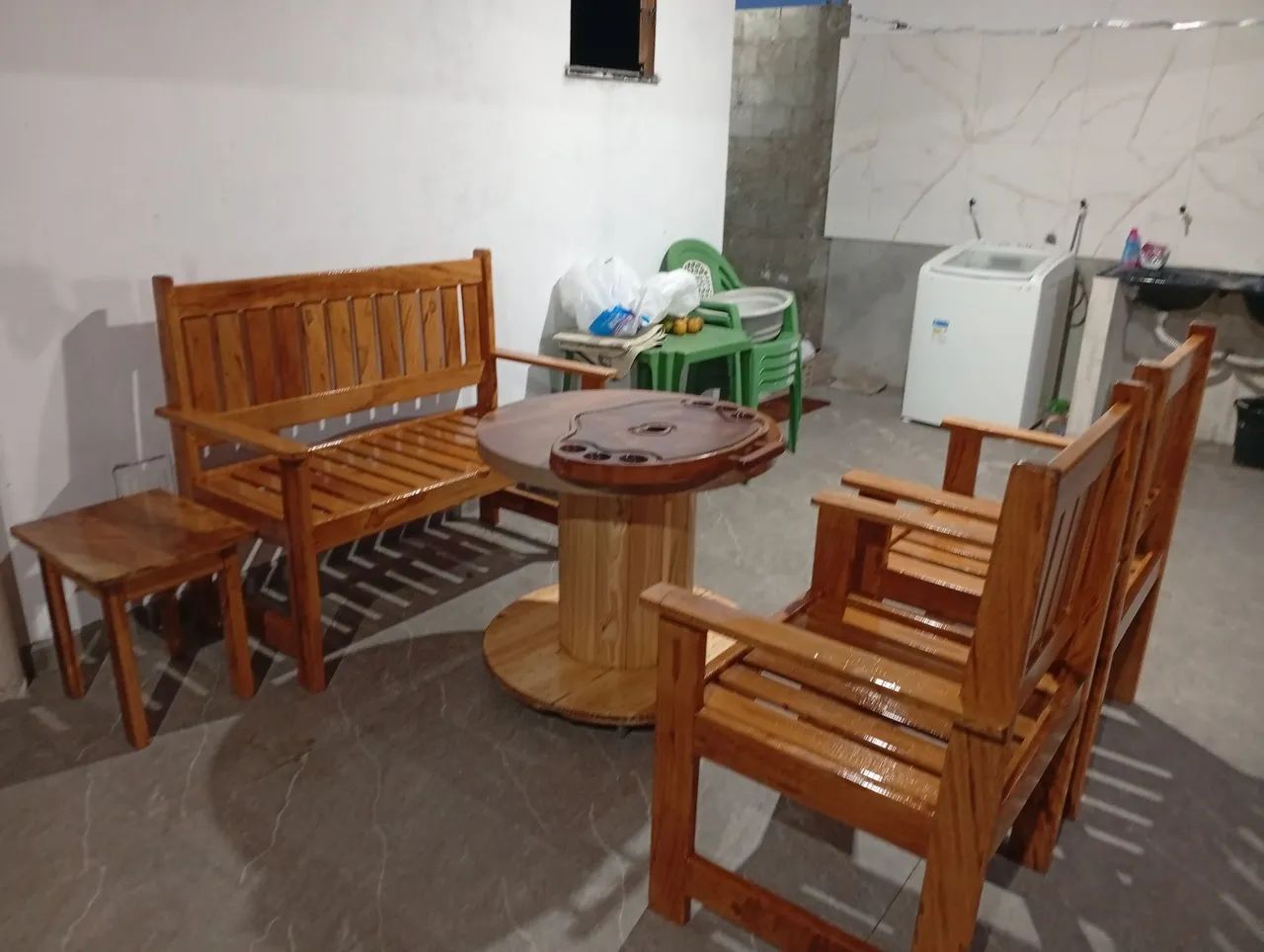 Jogo de sofás de madeira angelim pedra  - Foto 2