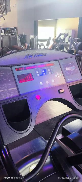Esteiras LIFE FITNESS - Foto 2