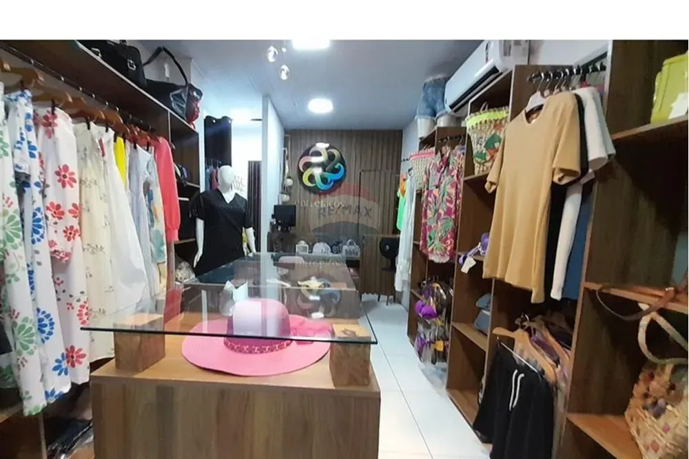 REPASSE DE LOJA MODA E ACESSÓRIOS FEMININO E MASCULINO EM PIEDADE MOBILIADA MADEIRA MDF