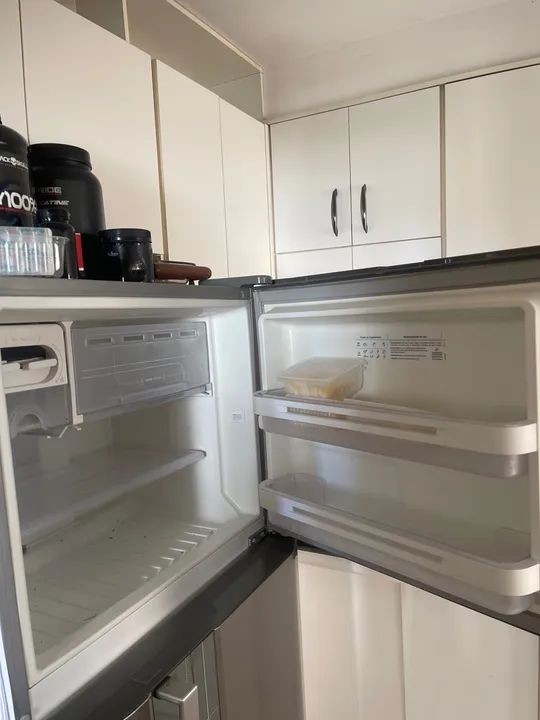 Geladeira Duplex Electrolux 1 ano de uso  - Foto 3