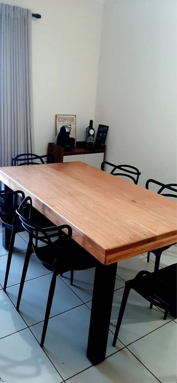 Mesa de Jantar em Madeira tipo industrial 
