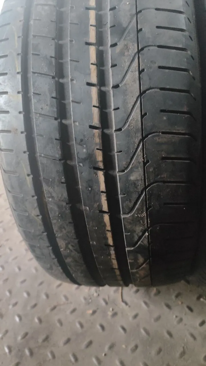 Pneu 255/35/19 Pirelli pzero seminovos 2pneus $650 cada avista