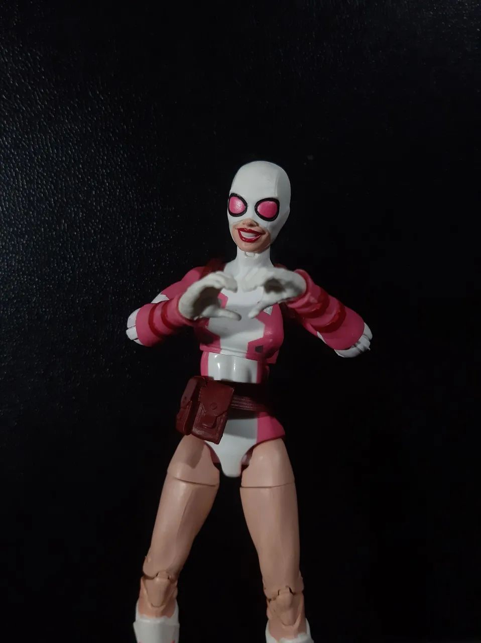 Gwenpool e Jeff o Tubarão - Marvel Legends - Foto 2