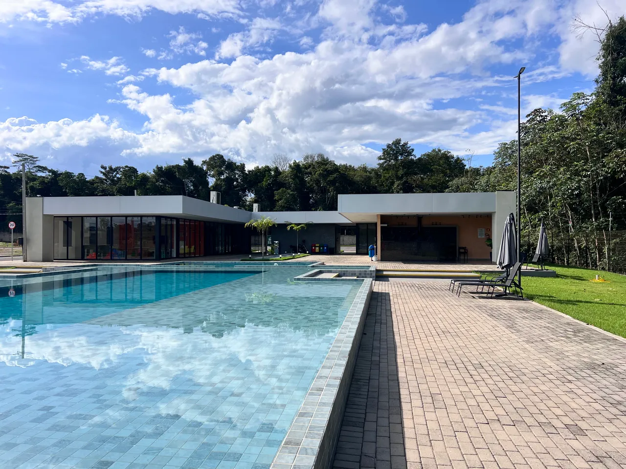 Ecoville Residence Club: Terreno à Venda com Ágio Acessível e Opção de Permuta!