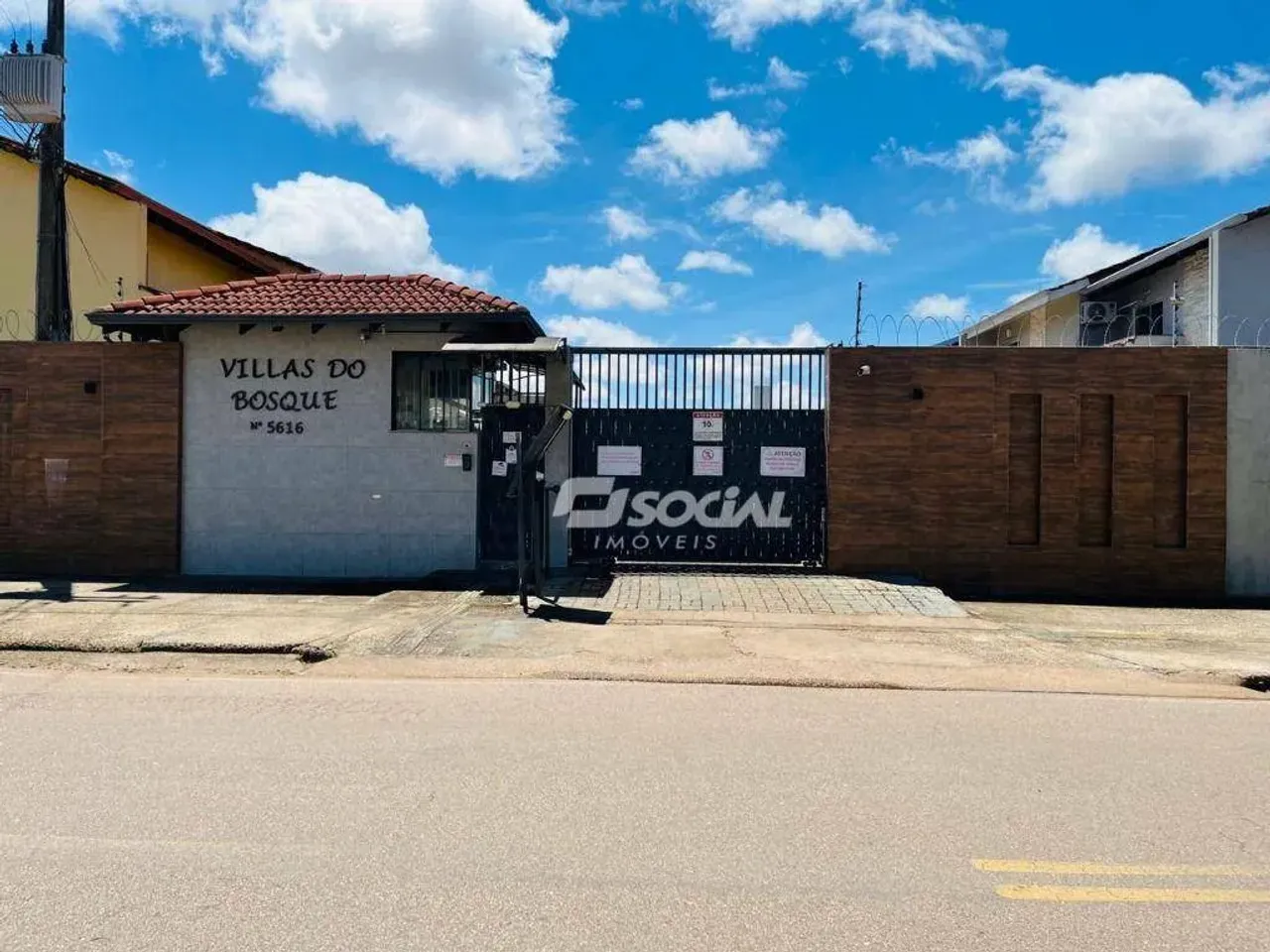 Ótima casa estilo sobrado para locação em condomínio super bem localizado, Cond. Villas do