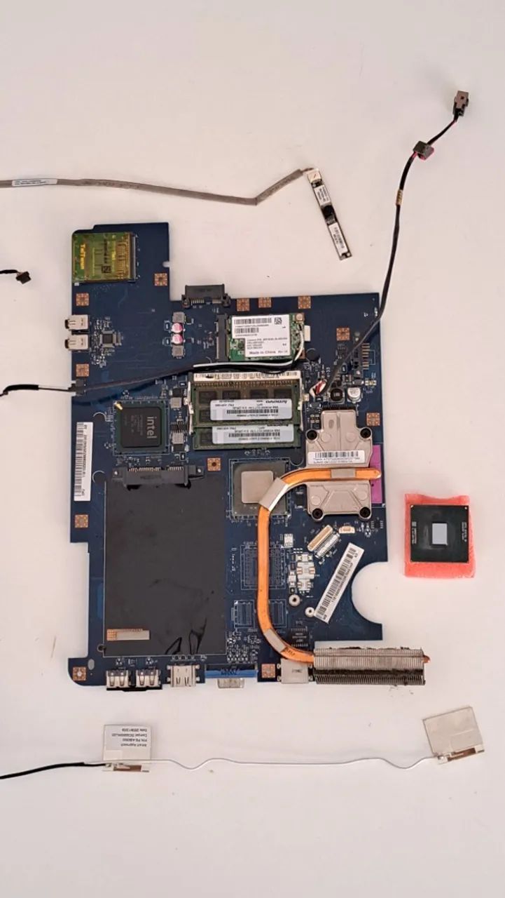 Placa Mãe mais acessórios conforme imagens Lenovo G550 (G550 Série)