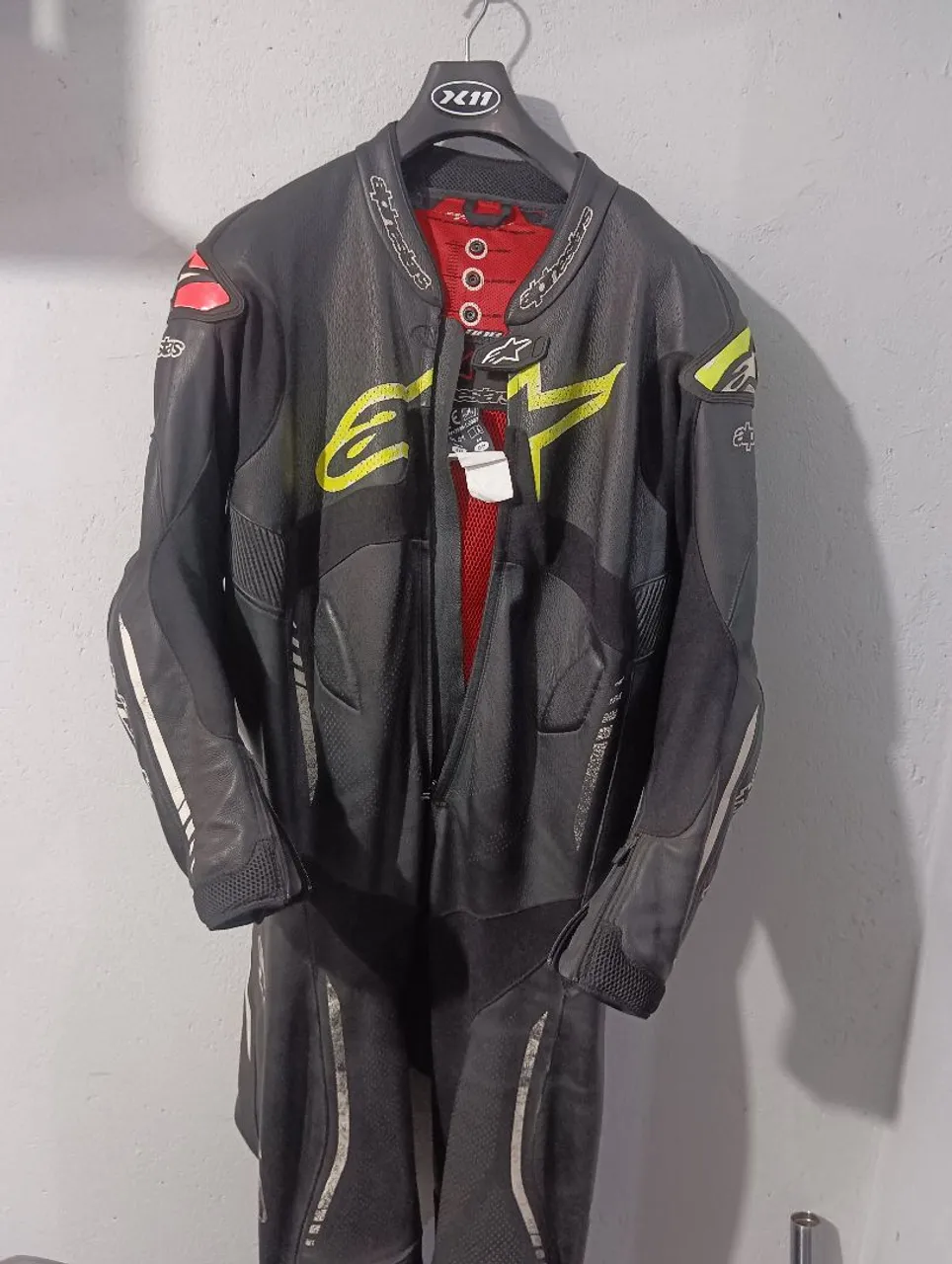 Macacão Alpinestars Couro Moto - Preto e Amarelo