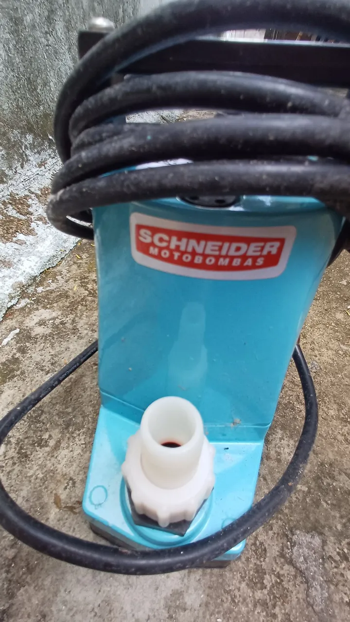 Bomba submersa 220v