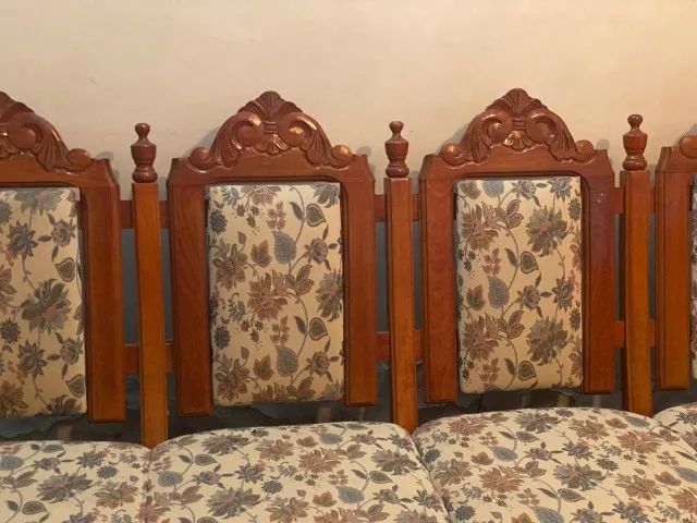 Sofas em Madeira Maciça com Estofado Gobelin Floral - Foto 2