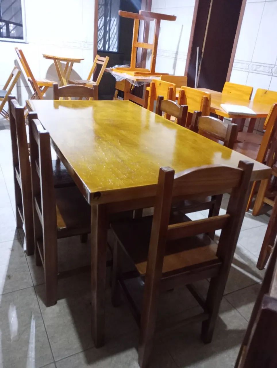 Mesa de jantar 1,50x80 com 6 cadeiras 