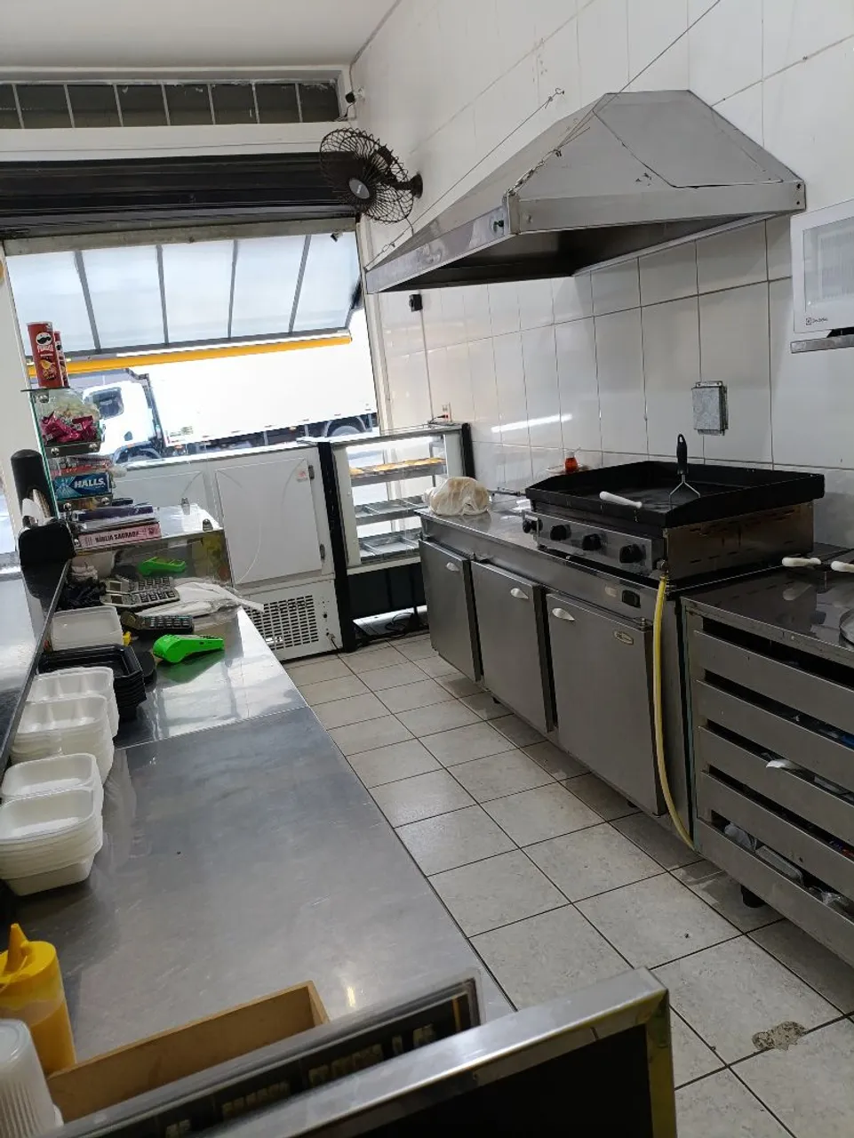 Vende-se lanchonete excelente oportunidade de negócio!