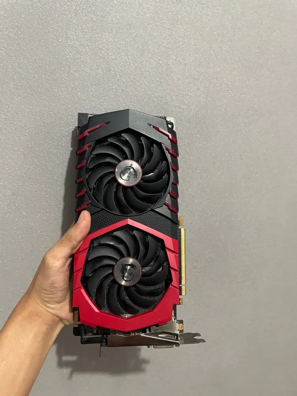 Placa de Video e Fonte 600w Corsai