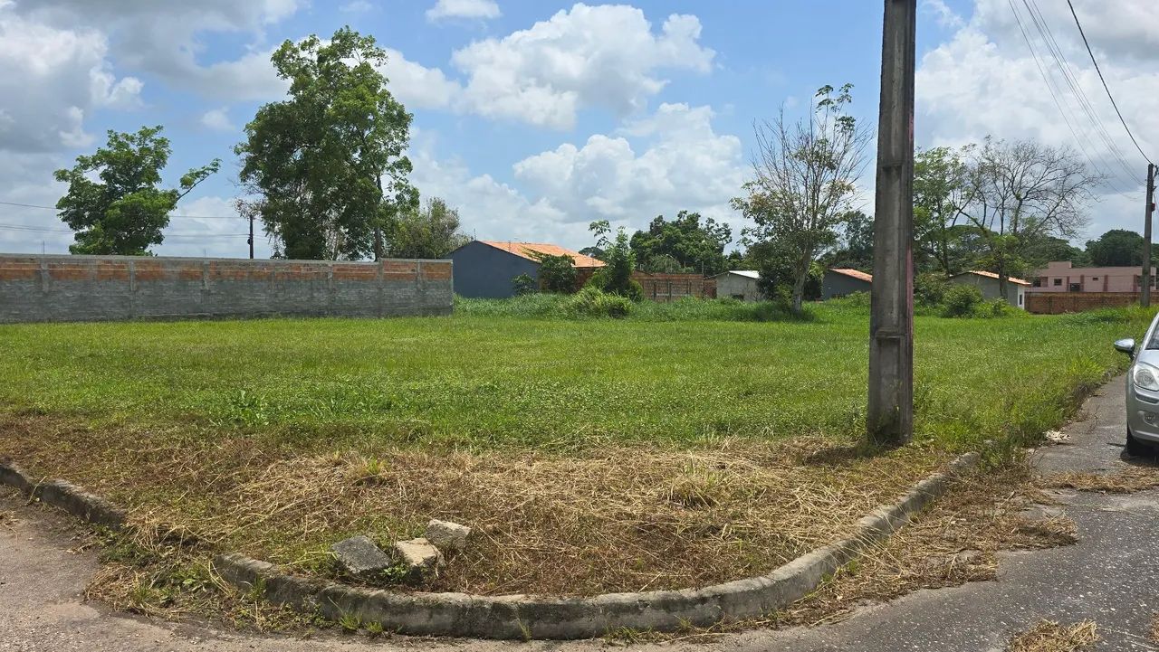 Vendo dois terrenos no Salles Jardins 