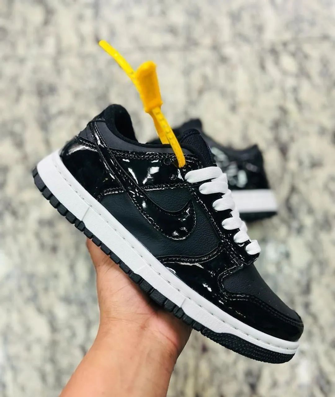 Tênis Nike Dunk Low: Preto e Branco Entregamos 