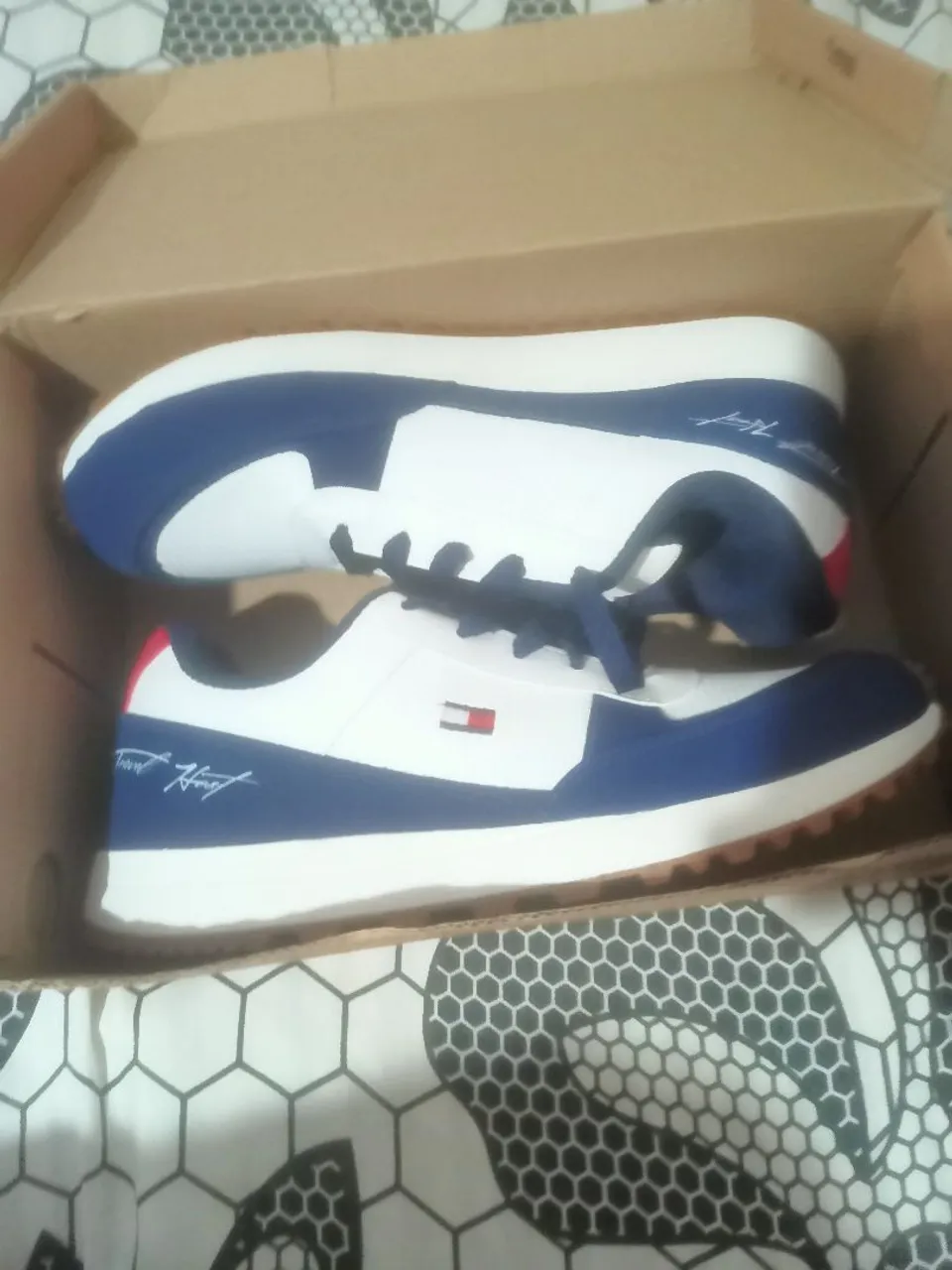 Tênis Tommy Hilfiger - Novo