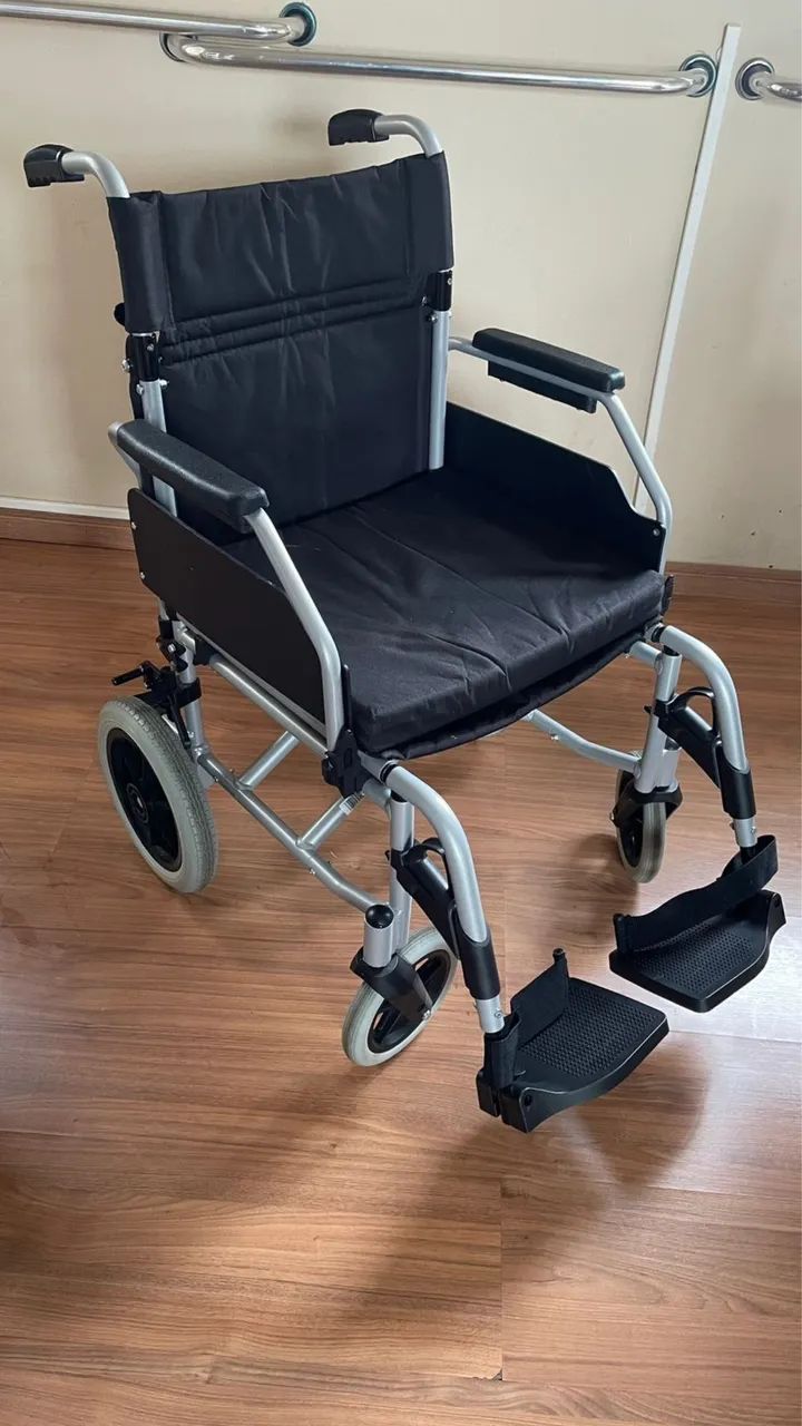 Cadeira de rodas práxis modelo barcelona - Foto 3