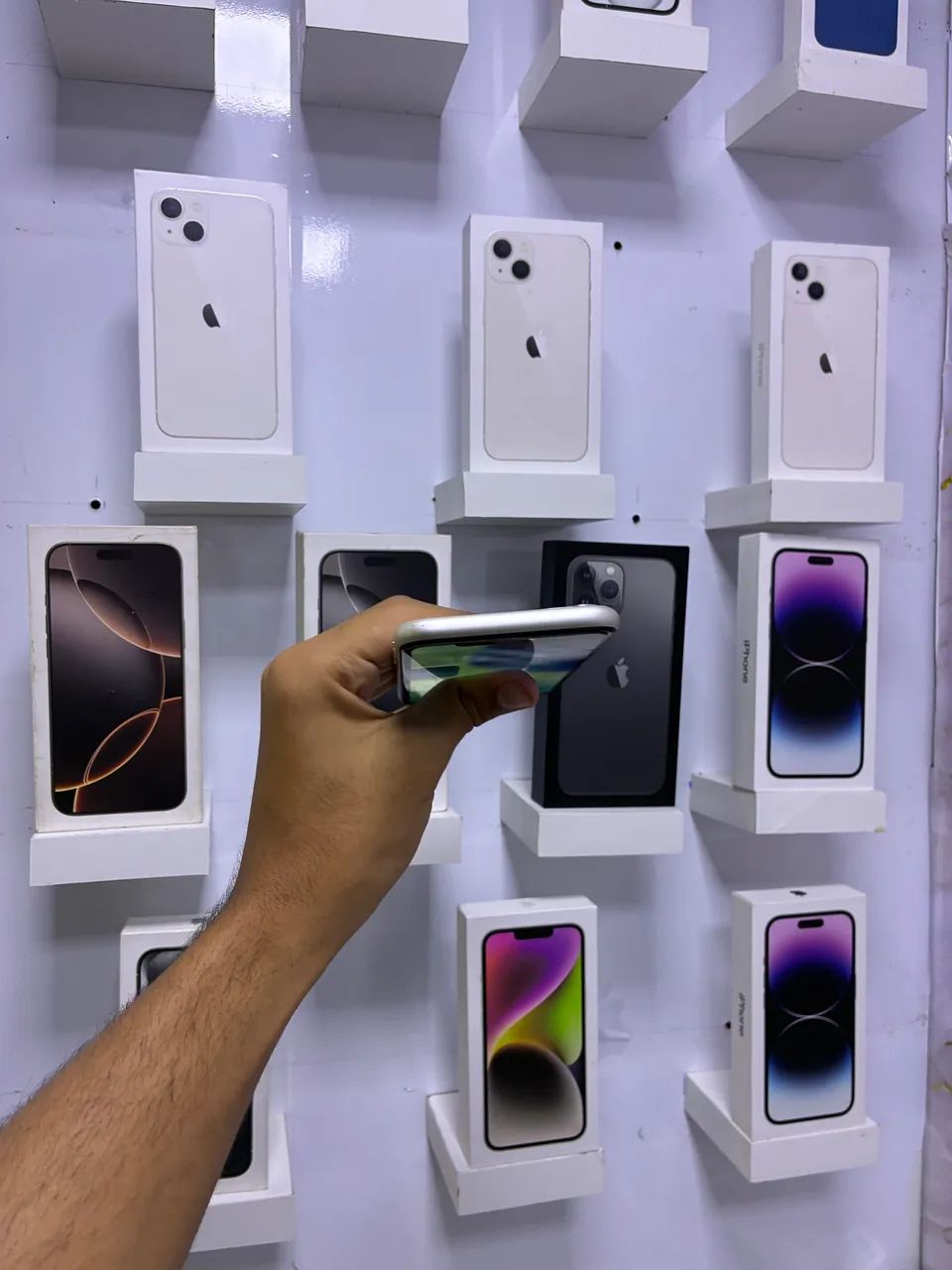 IPHONE 11 64 GB - TELA NOVA  - Foto 4