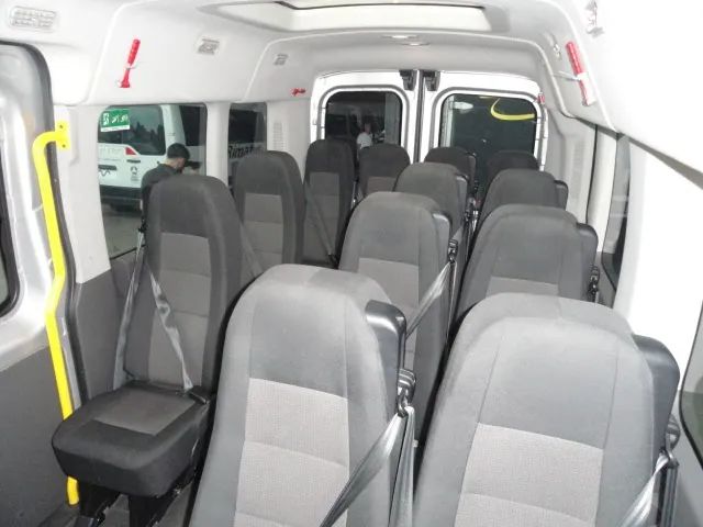 Van Ford Transit TB Ano 23/23 - 15 Lugares Único Dono R$ 218.000.00 Cada.   - Foto 11