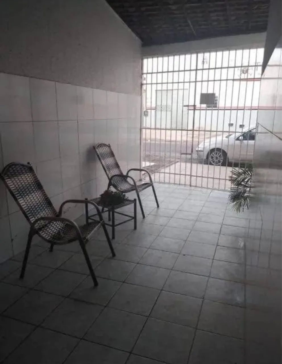 Vendo casa no pôr do sol  