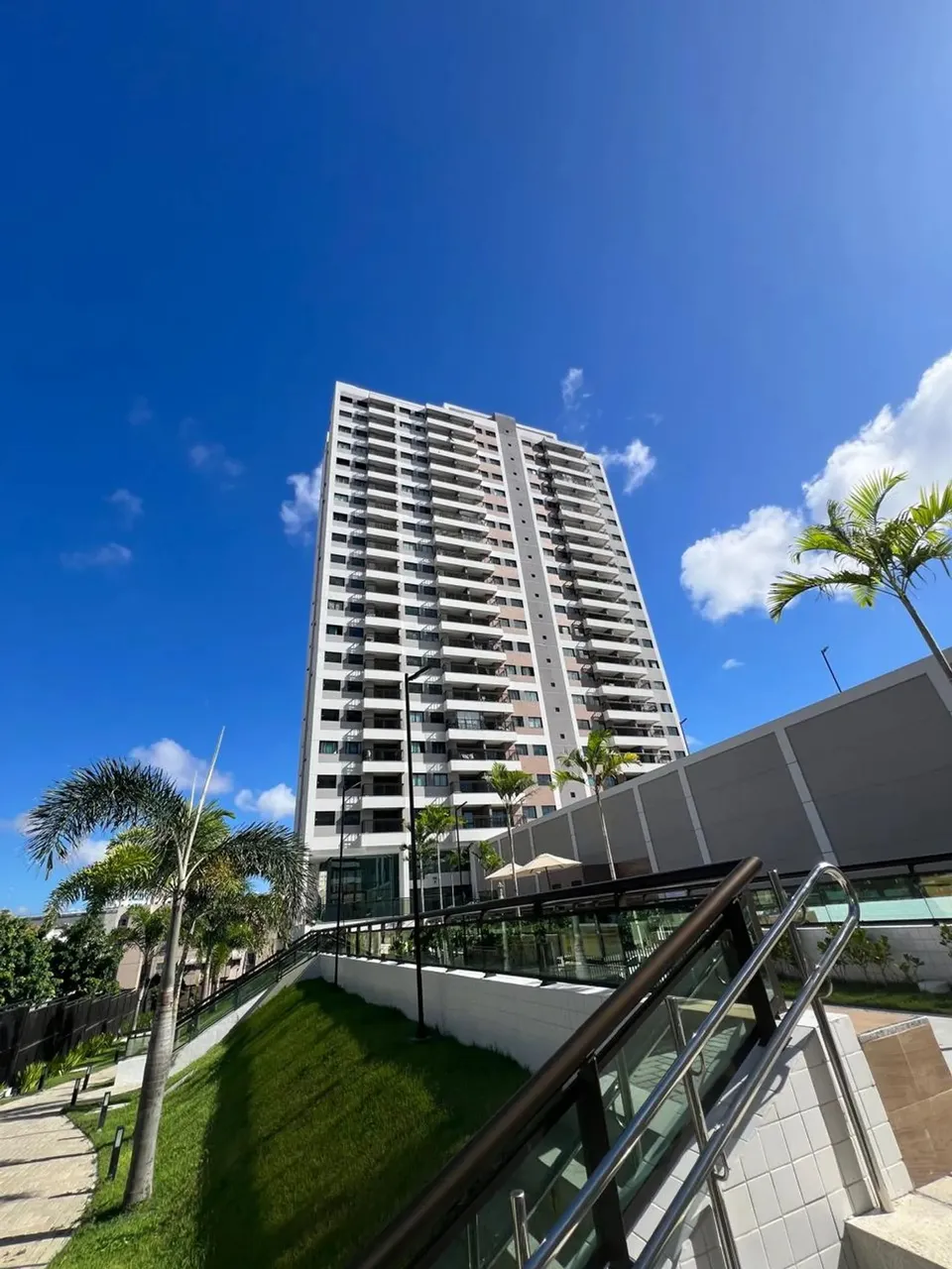Apartamento NOVÍSSIMO c/ incrível área de lazer! 55m2, 2 quartos, ao lado do Riomar e Nort