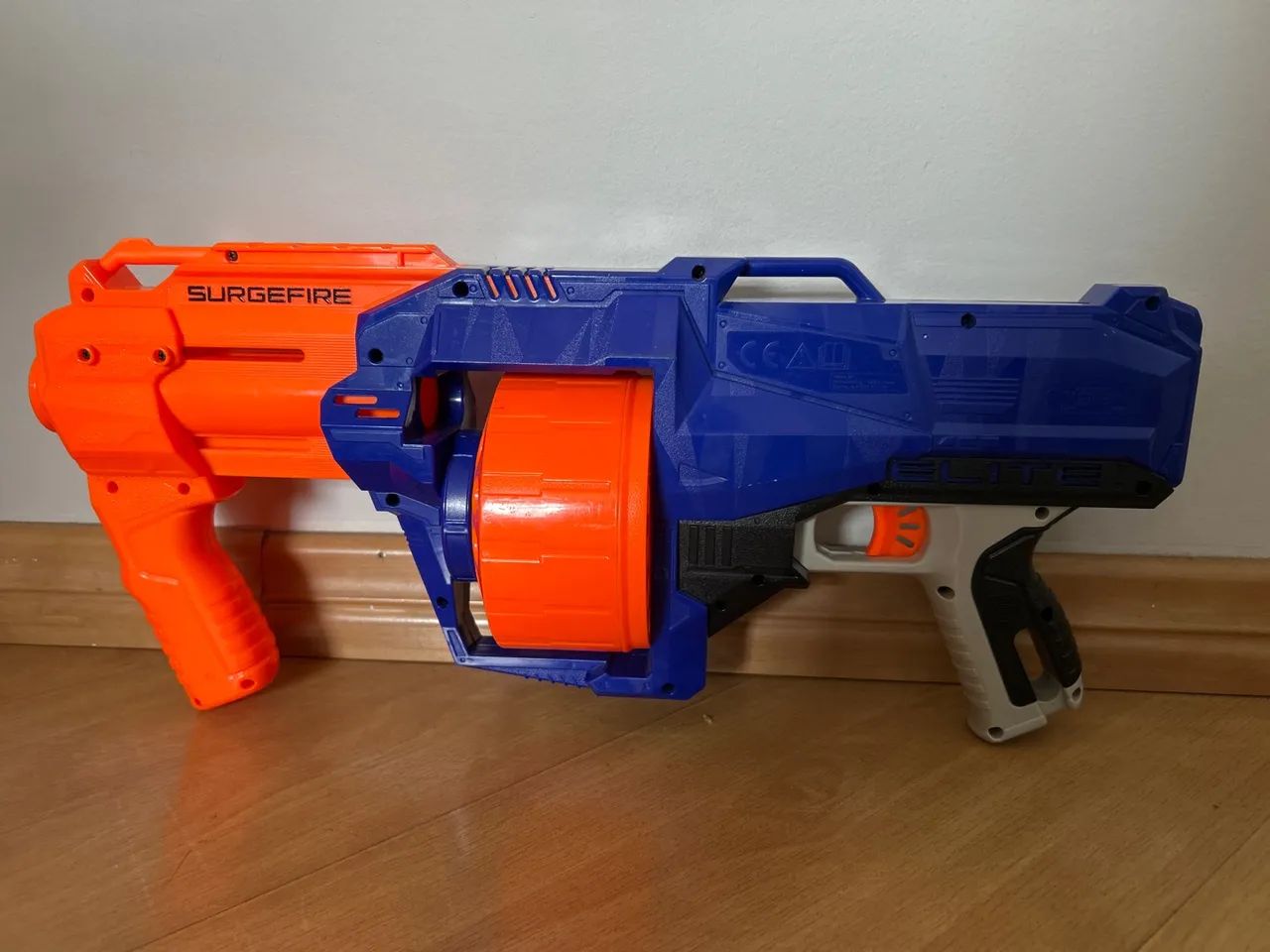 Nerf Original N-Strike Elite SurgeFire Blaster Tambor giratório