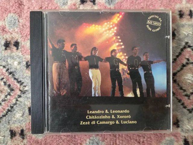 2 CDs Sertanejo - Amigos - Foto 2