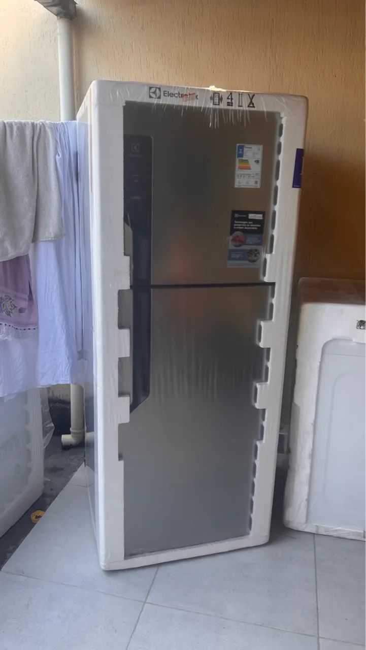 Geladeira Electrolux Nova 431 litros com autosenser inox foss free