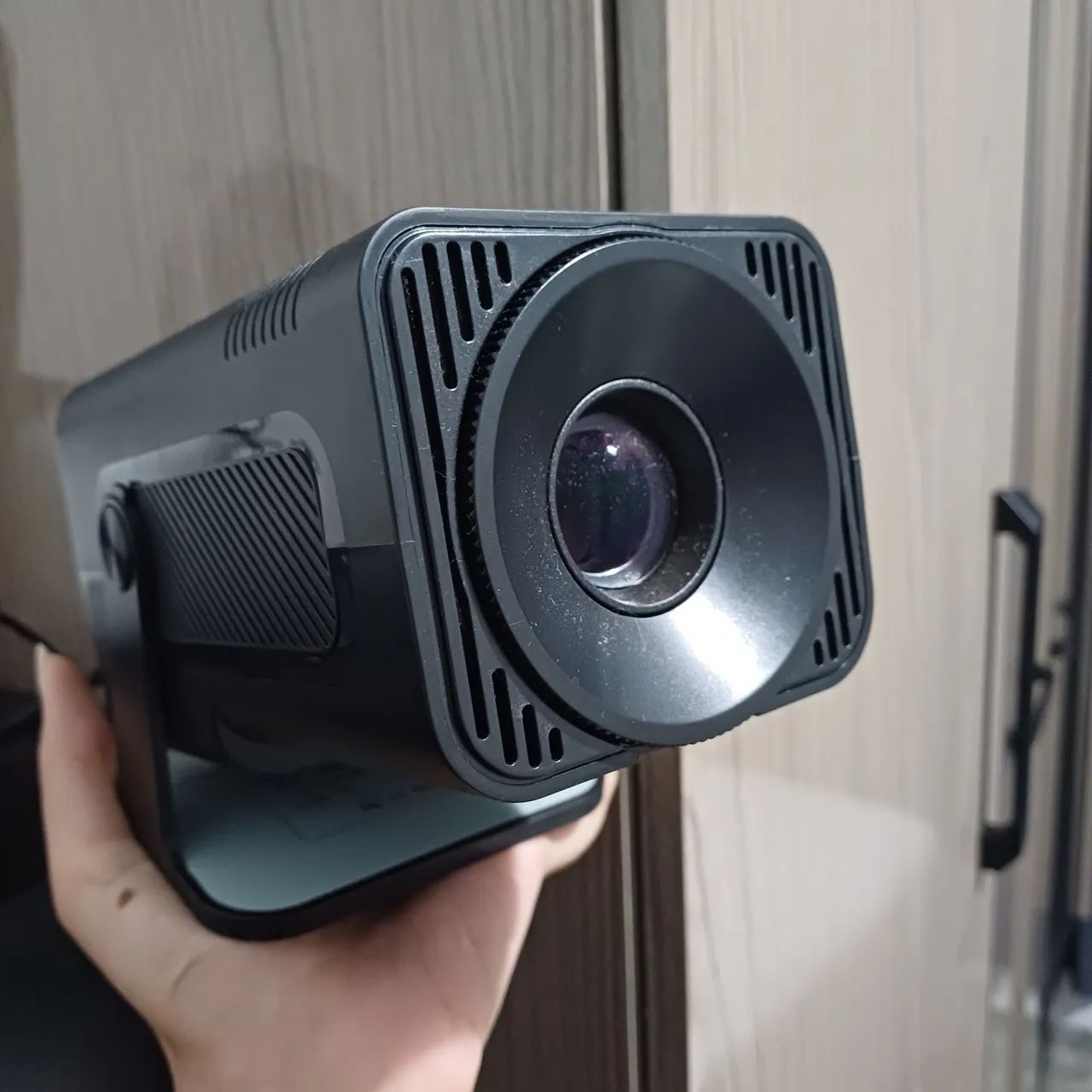 Projetor Portátil - Ideal para Entretenimento!