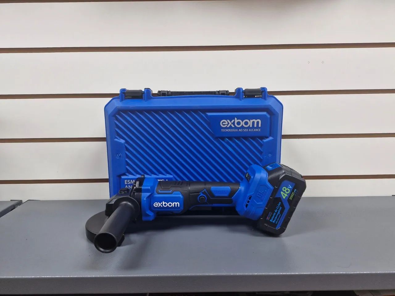 Esmerilhadeira Angular a Bateria 21v - Foto 2