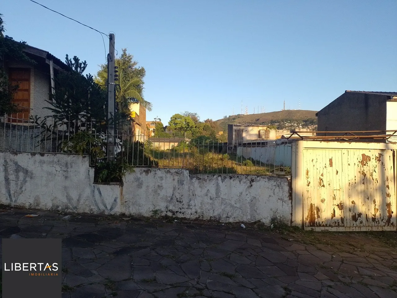 Terreno para Venda - 682m², 0 dormitórios, Partenon