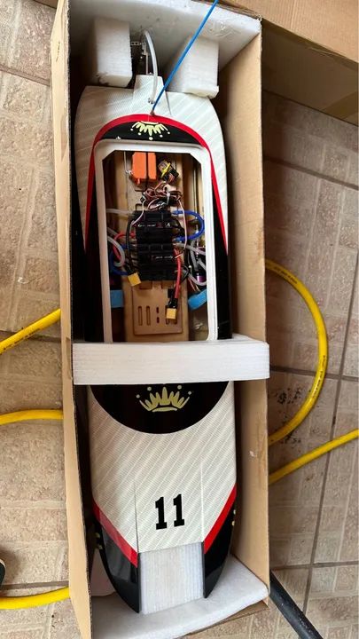 Lancha RC Apparition Twin Motor - Foto 5