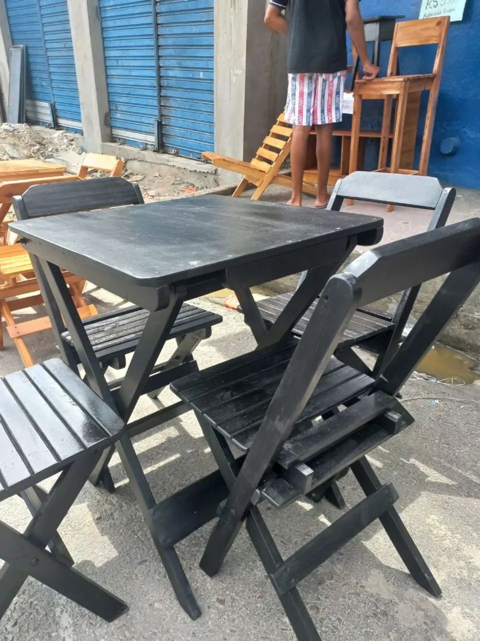 Conjunto de mesa e cadeiras dobráveis para comércio - Foto 2
