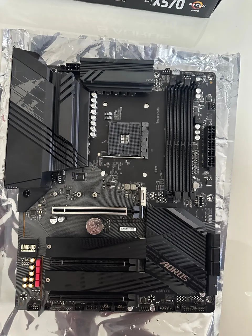 Placa mãe X570s AX Aorus Elite High-End - Foto 4