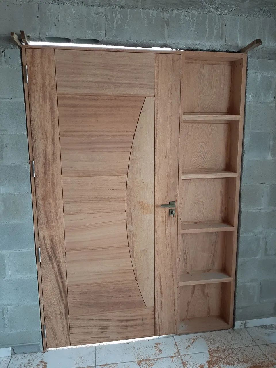 Trabalho com colocação de porta faço dek pergolado etc orçamento sem compromisso.  - Foto 2