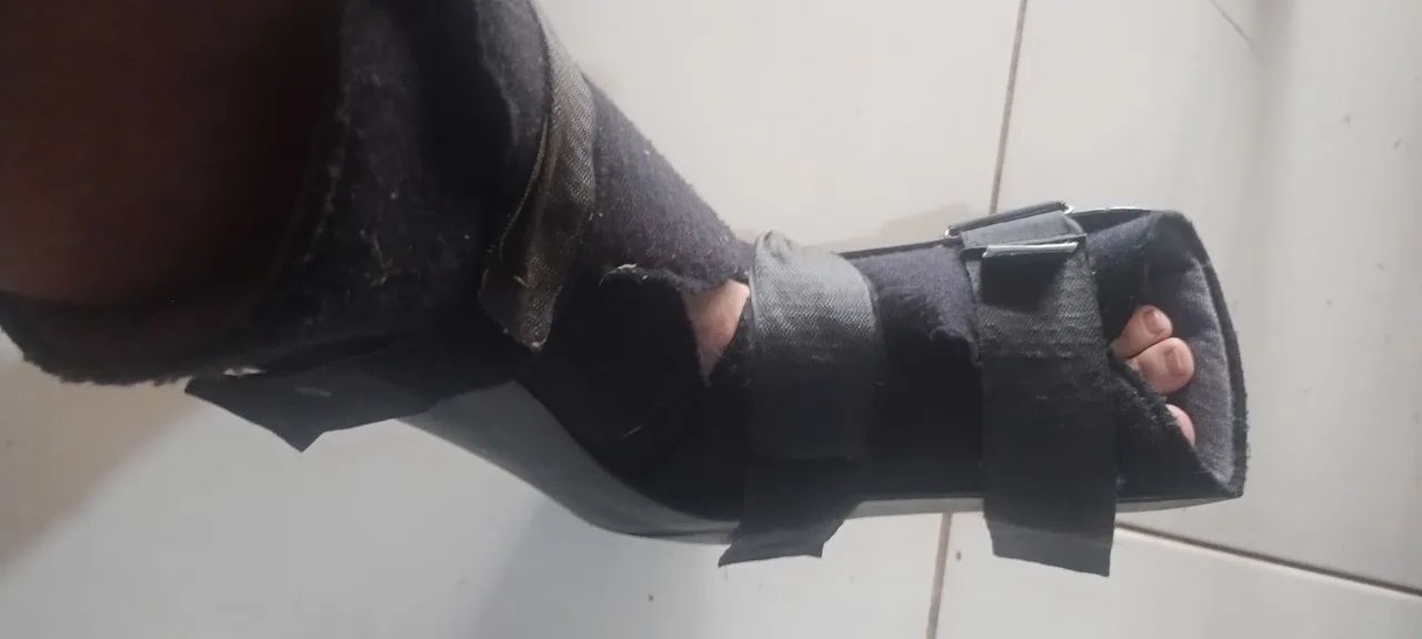 Bota ortopédica para imobilização de tornozelo - Foto 4